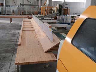 Macchina per la lavorazione del legno Super cut 300 Legnomac vende macchine per la lavorazione del legno. Macchina Impianto di troncatura / ottimizatrice di taglio Salvador Super Cut 30